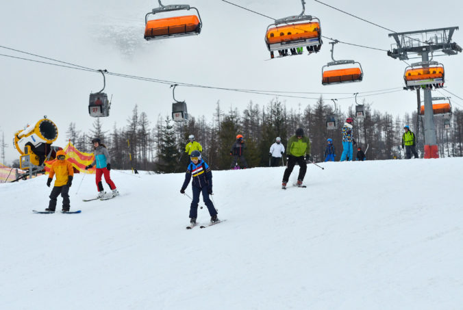 Tatranská Lomnica, Vysoké Tatry, lyžiar, lyžovanie