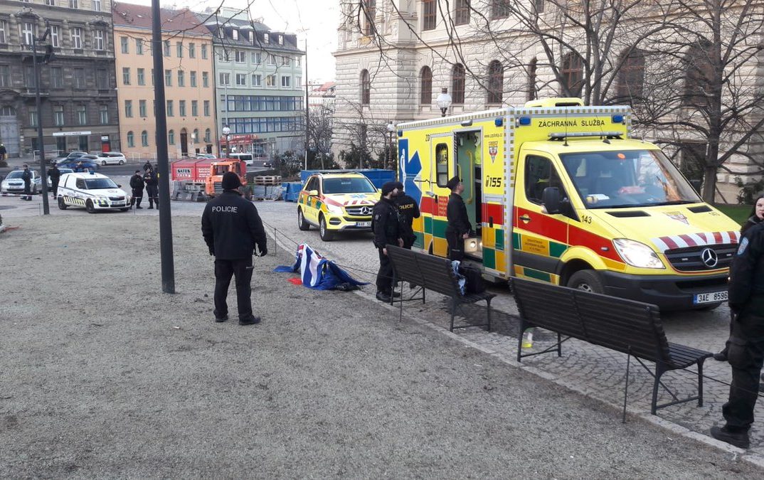 Policie, Česko, podpálený muž