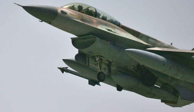 Stíhačka F-16
