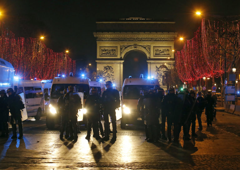 Protest, žlté vesty, Emmanuel Macron, Francúzsko