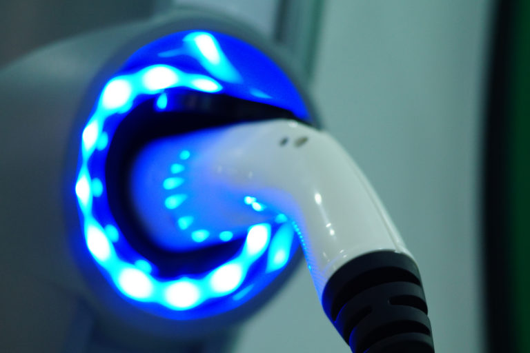 Elektromobil nabíjanie