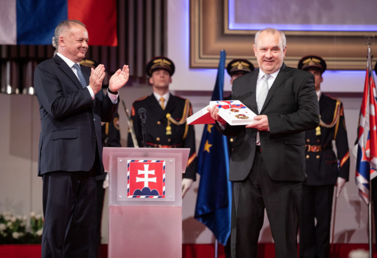 Andrej Kiska, udeľovanie štátneho vyznamenania