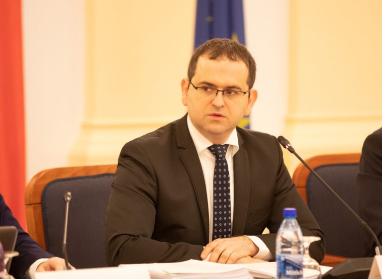 Vypočúvanie kandidátov na ústavných sudcov