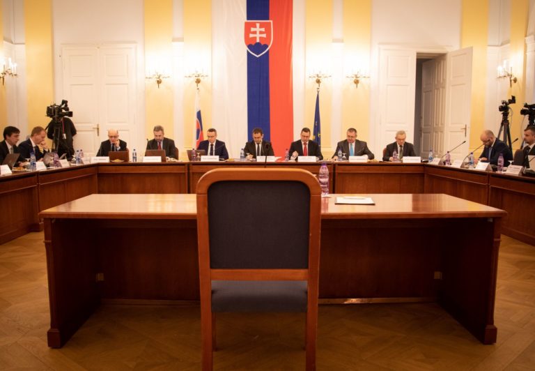 Voľba ústavných sudcov