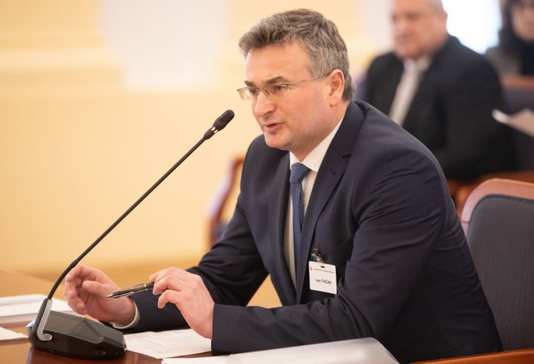 Ivan Fiačan, Vypočúvanie kandidátov na ústavných sudcov