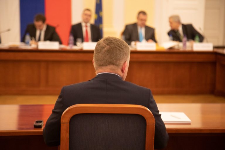 Robert Fico, Vypočúvanie kandidátov na ústavných sudcov