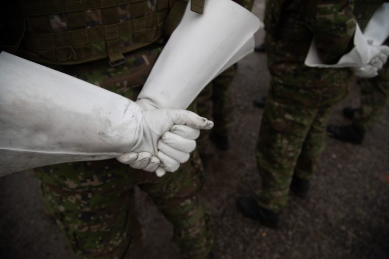 Vypálenie 20 novoročných delostreleckých sálv