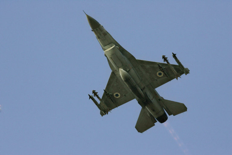 Stíhačka F 16