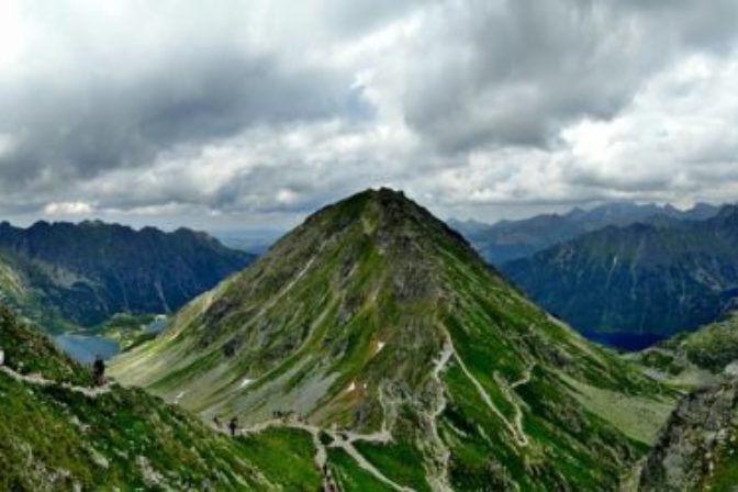The high tatras 1668419_960_720.jpg