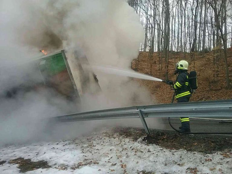 Pezinská baba, požiar auta
