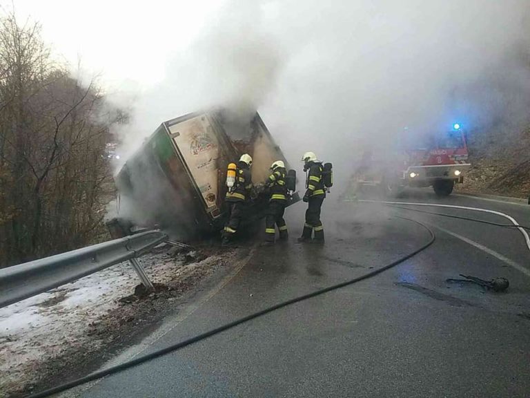 Pezinská baba, požiar auta
