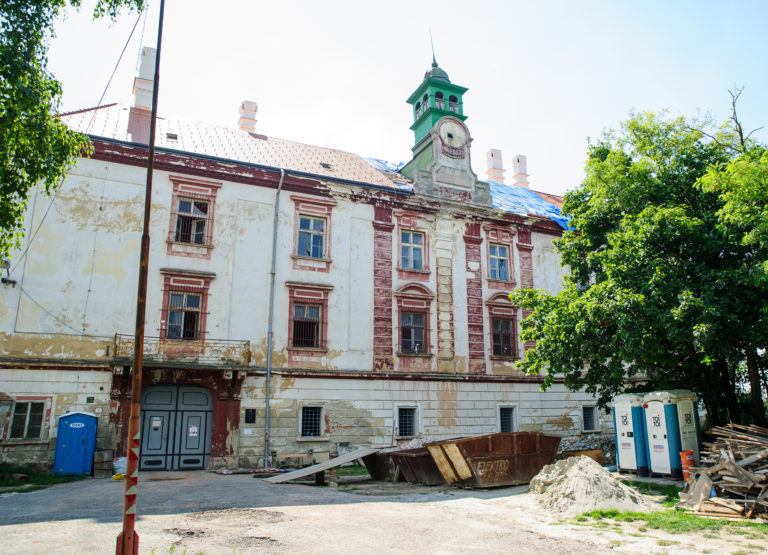 Hlohovský zámok