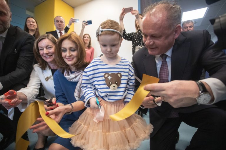 Andrea Kalavská, Andrej Kiska, NÚDCH