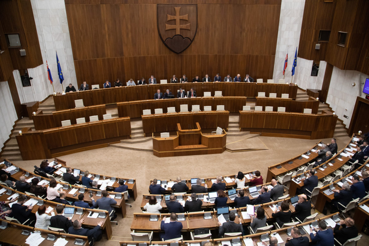 NR SR: Voľba kandidátov na Ústavných sudcov