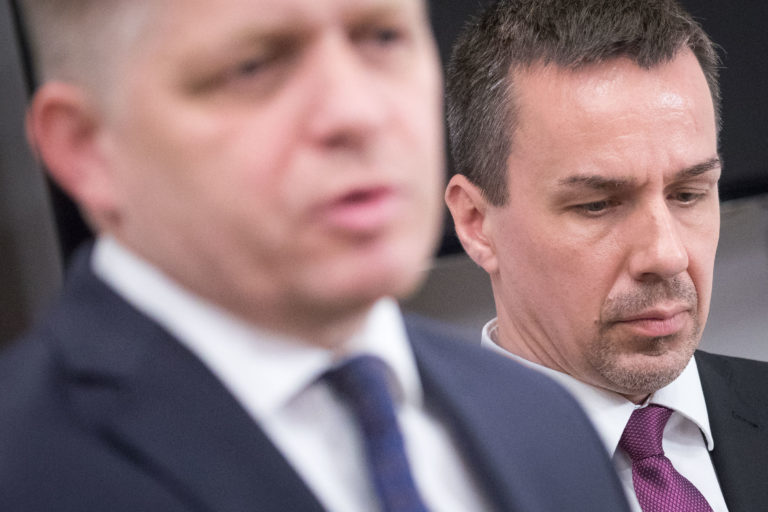 Robert Fico, Erik Tomáš