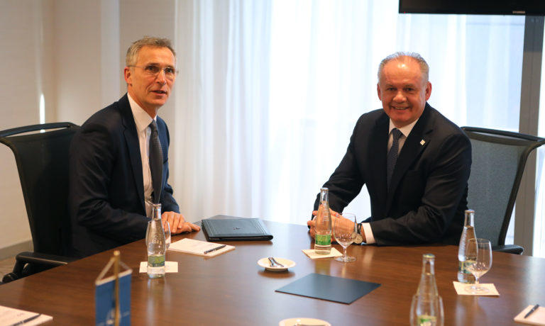 SUMMIT: Prezidentov krajín B9 a GT NATO