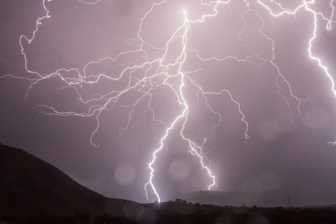 Lightning 399853_1280.jpg