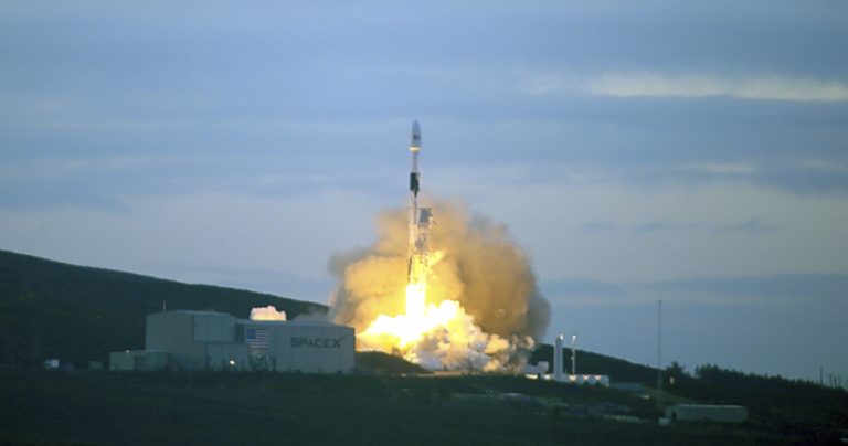 raketa Falcon 9