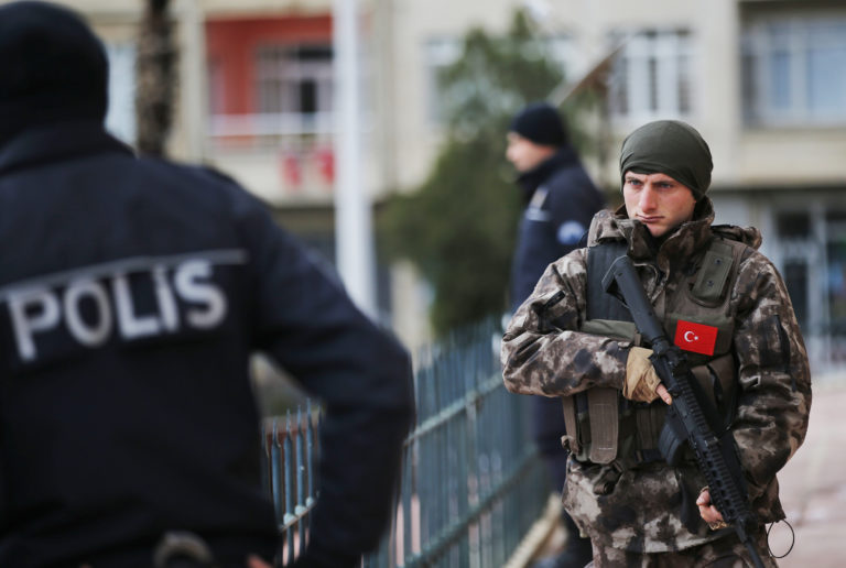 Turecko, polícia, policajt