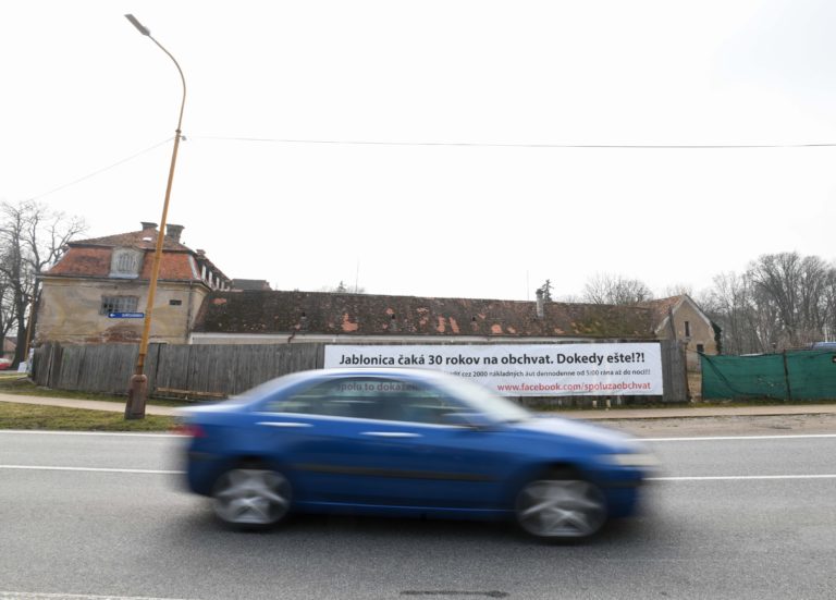 Jablonica, petícia, cesta