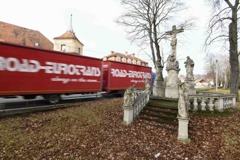 Jablonica, petícia, cesta