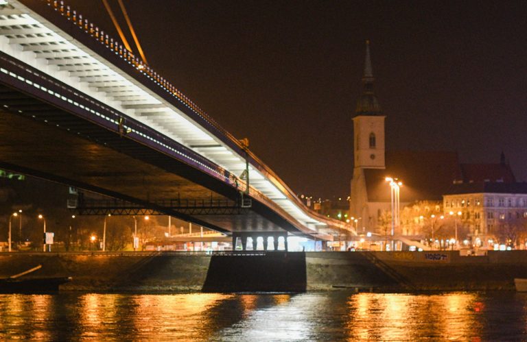 Hodina Zeme, Bratislava