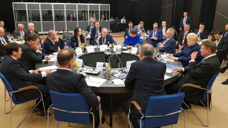 SUMMIT: Prezidentov krajín B9 a GT NATO