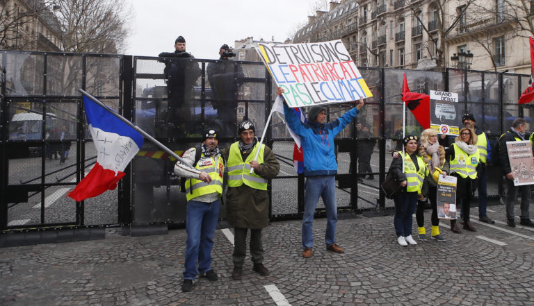 Protest "Žletých viest"
