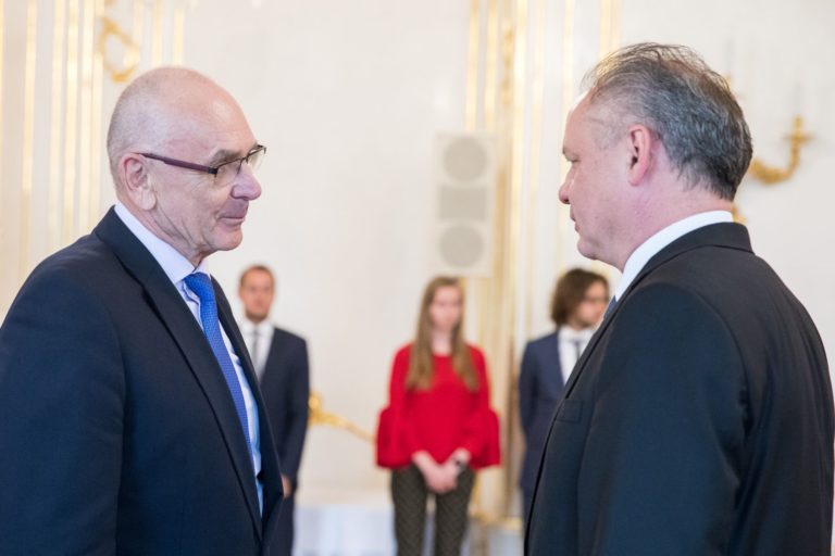 Karol Mitrík, Andrej Kiska