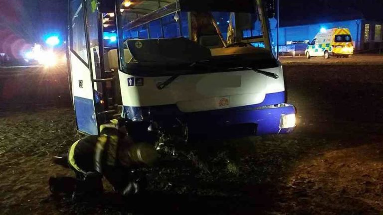 Pardubice, autobus, zrážka