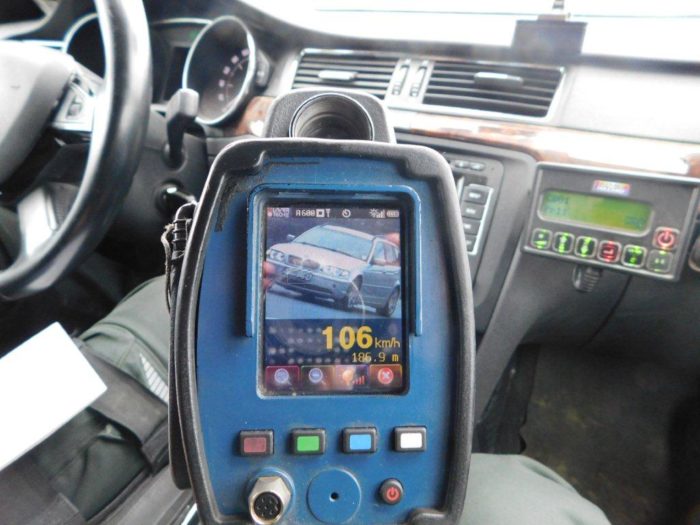 POLÍCIA: Jazdil obcou 106 km/h