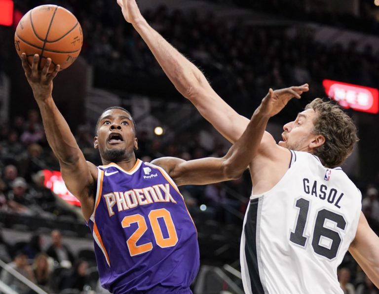Josh Jackson, Pau Gasol
