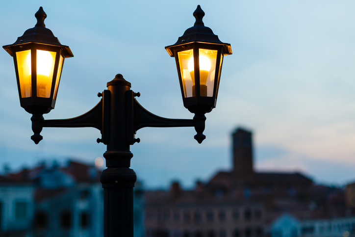 svetlo, lampa