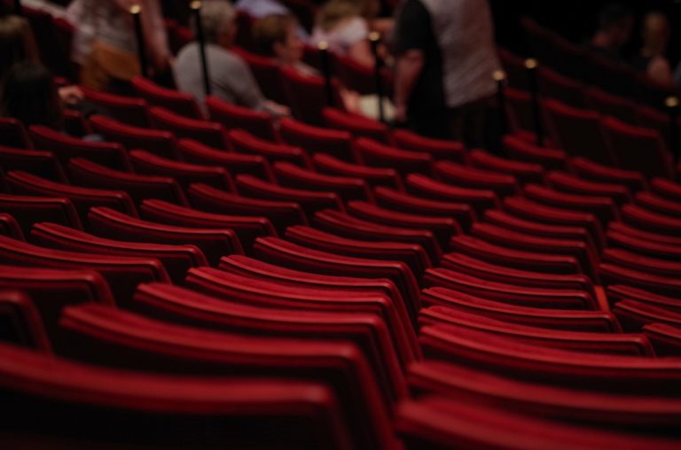Theater 1477670_1280.jpg