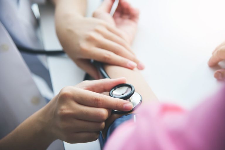 Tlak, doktor, vyšetrenie