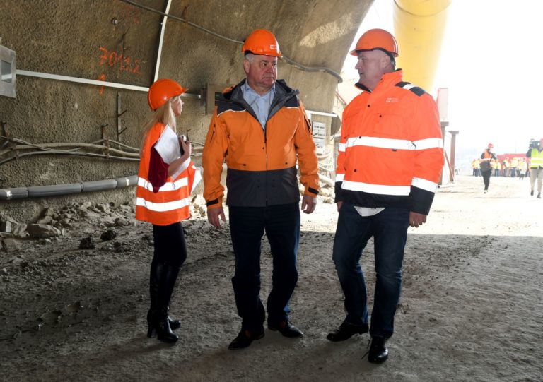 Árpád Érsek, Ján Ďurišin