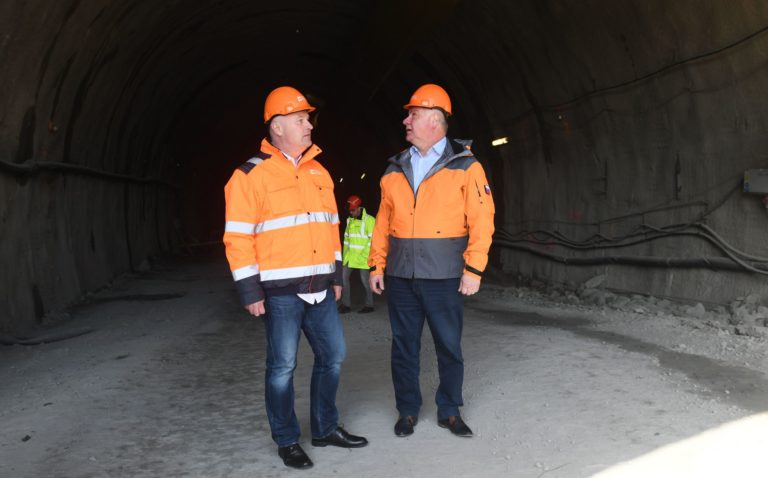 Árpád Érsek, Ján Ďurišin