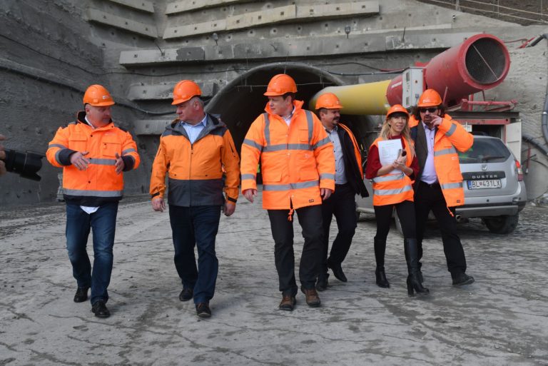 Árpád Érsek, Ján Ďurišin