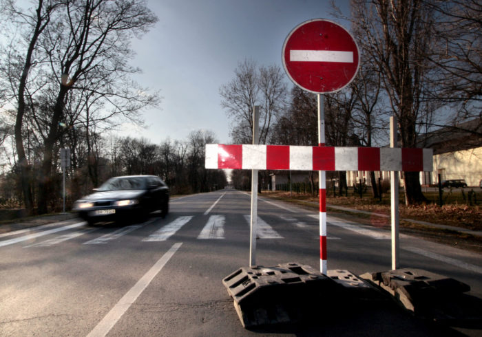 Značka, jednosmerka