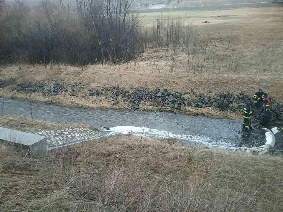 Potok Mlynica, ekologická udalosť, hasiči