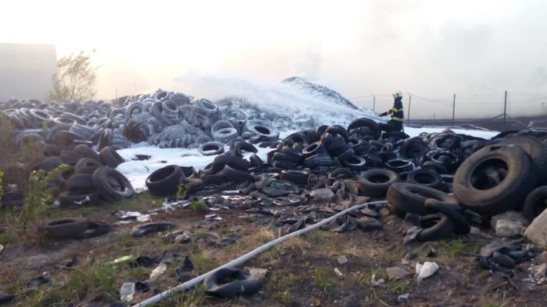 požiar, priemyselný areál Zohor