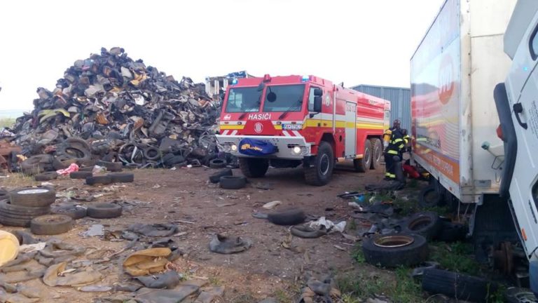 požiar, priemyselný areál Zohor