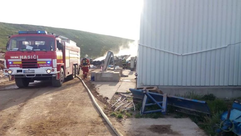 požiar, priemyselný areál Zohor