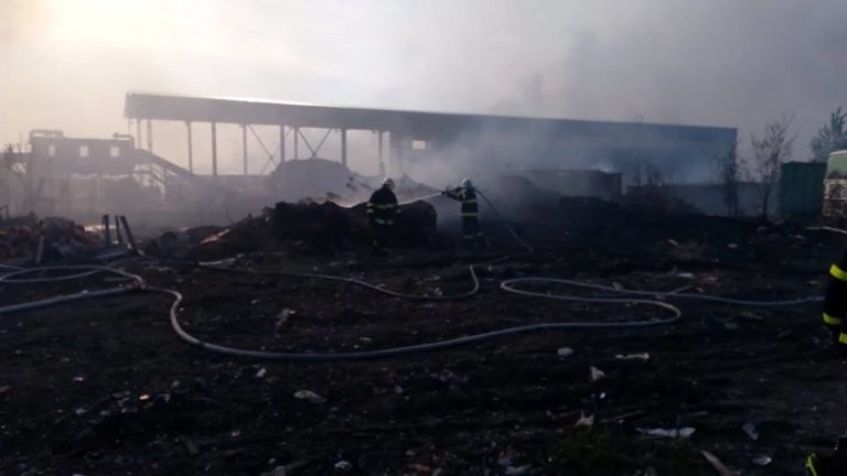 požiar, priemyselný areál Zohor