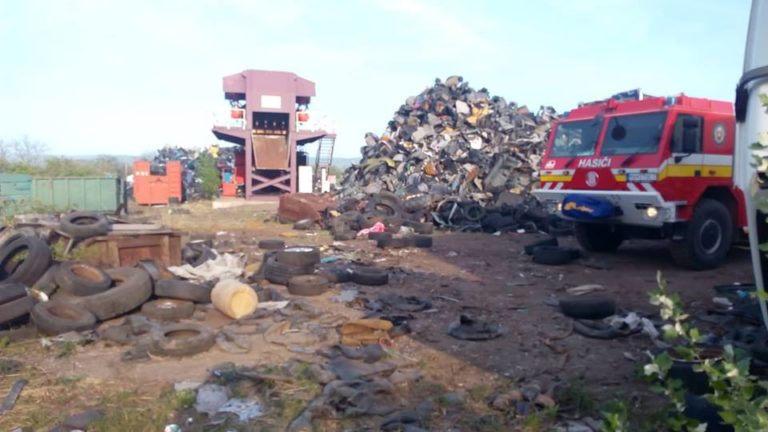 požiar, priemyselný areál Zohor