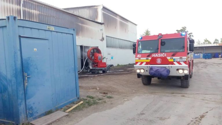 požiar, priemyselný areál Zohor