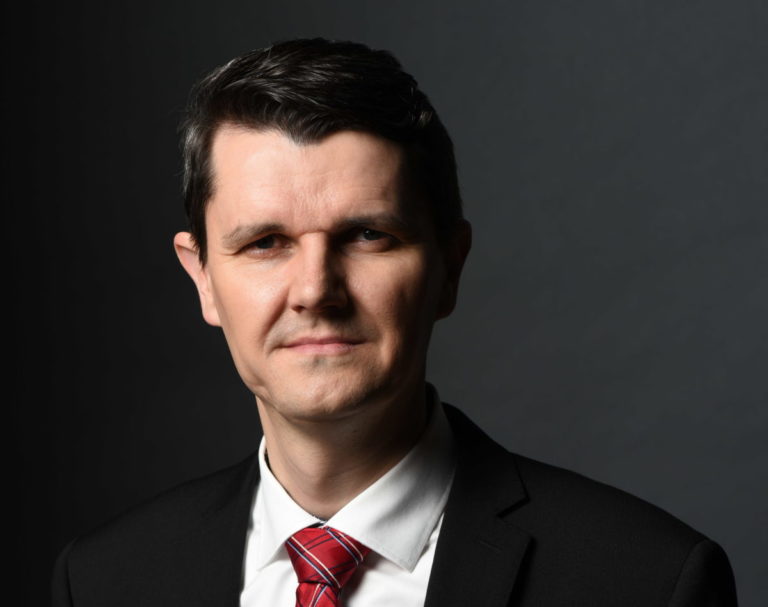 Július Aleva