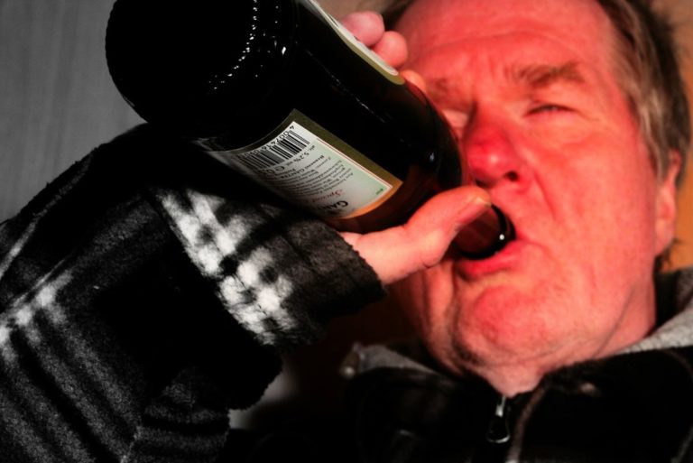 Alkoholik.jpg