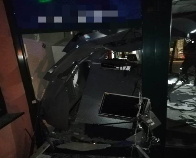 POLÍCIA: Poškodené bankomaty v Chorvátskom Grobe