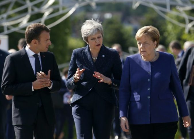 brexit, Nemecko, Francúzsko, Emmanuel Macron, Angela Merkelová, Theresa Mayová